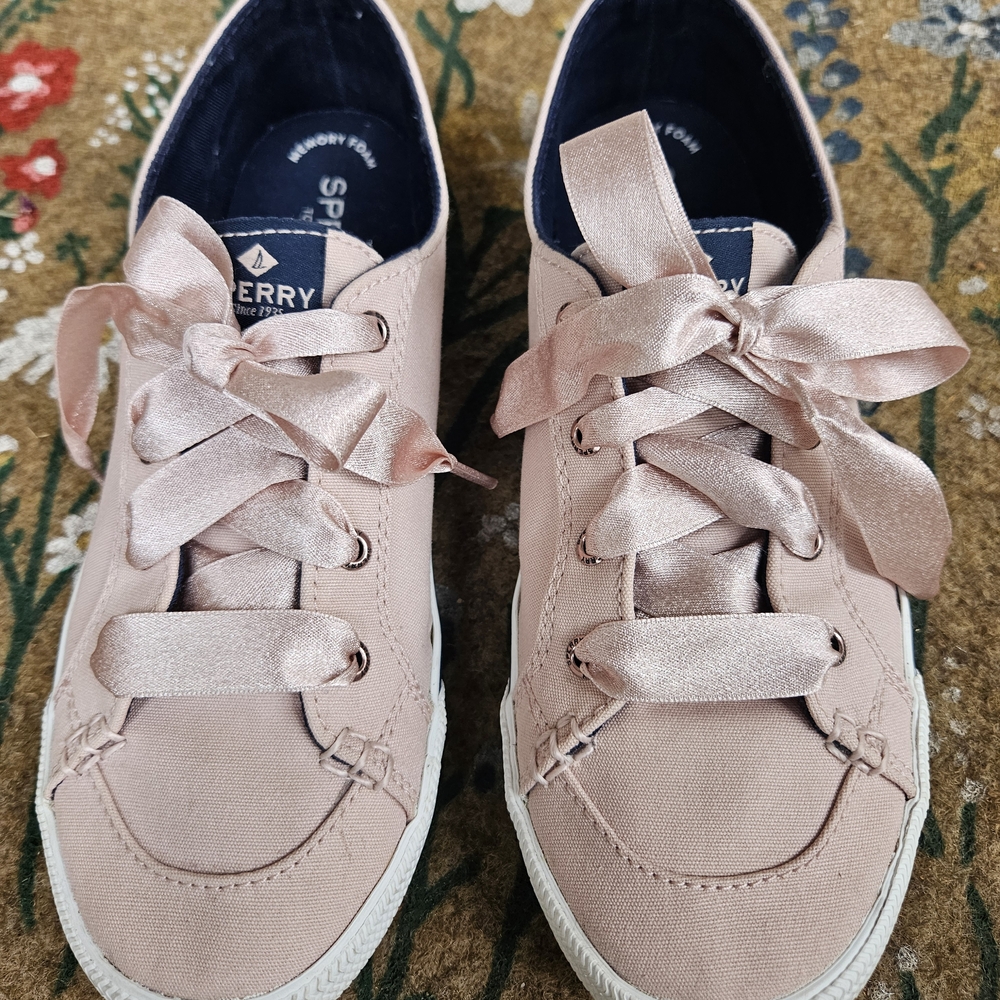 Sperry Women's Pink Crest Vibe Top Siders With Satin Laces, Size 7.5